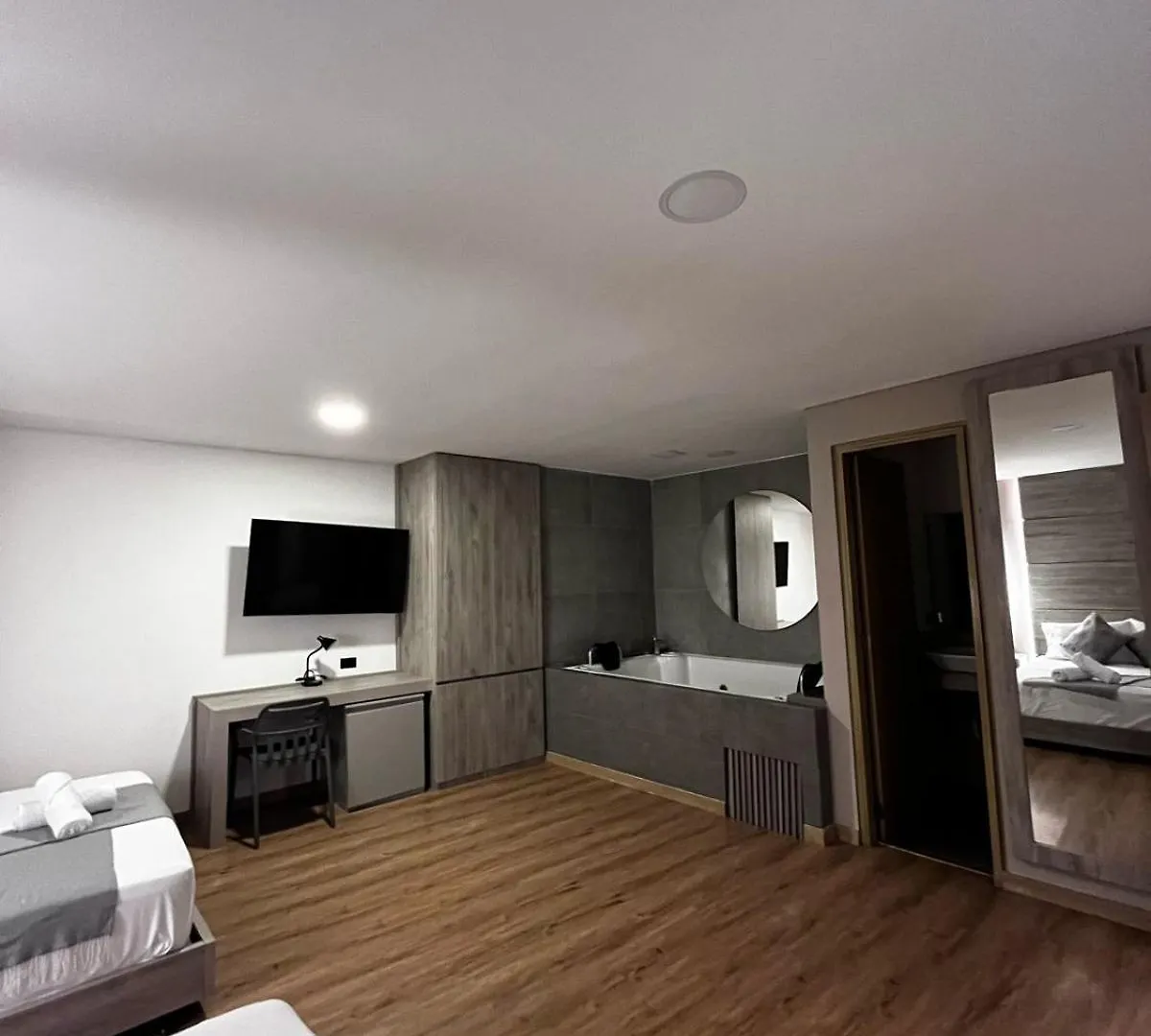Hotel Time Oclock Medellin Colombia