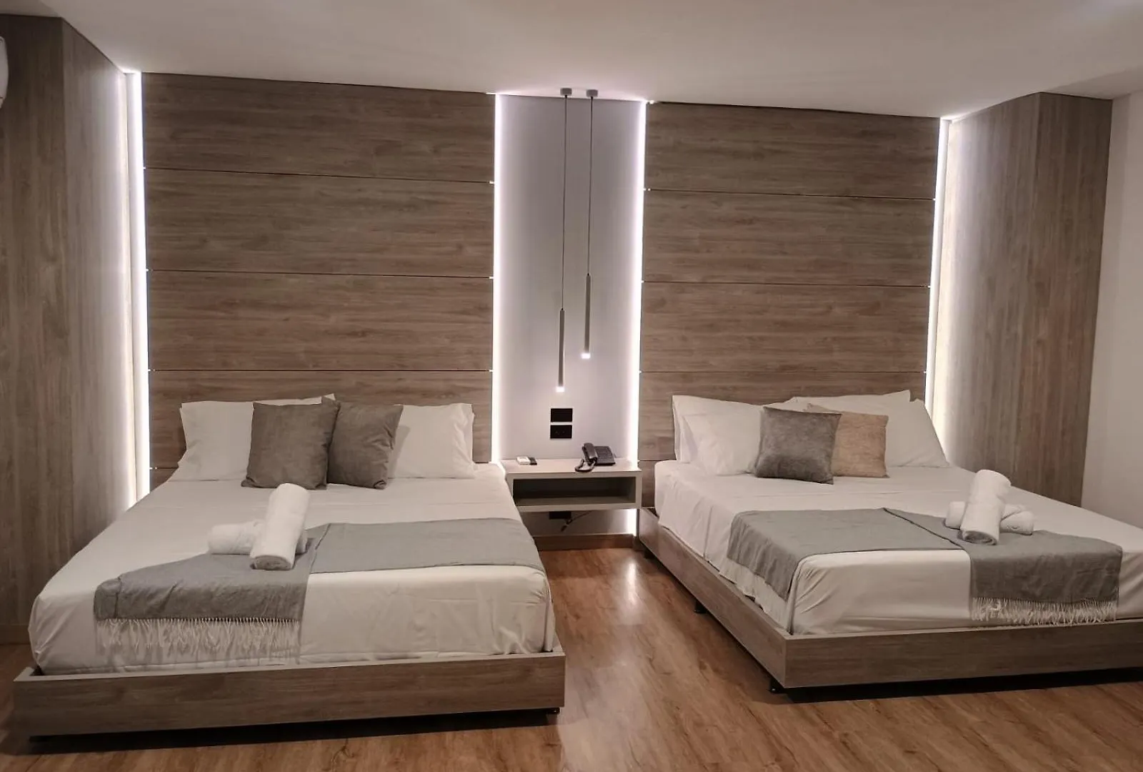 Hotel Time Oclock Medellin
